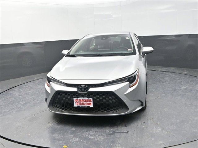 Used 2022 Toyota Corolla LE image 2