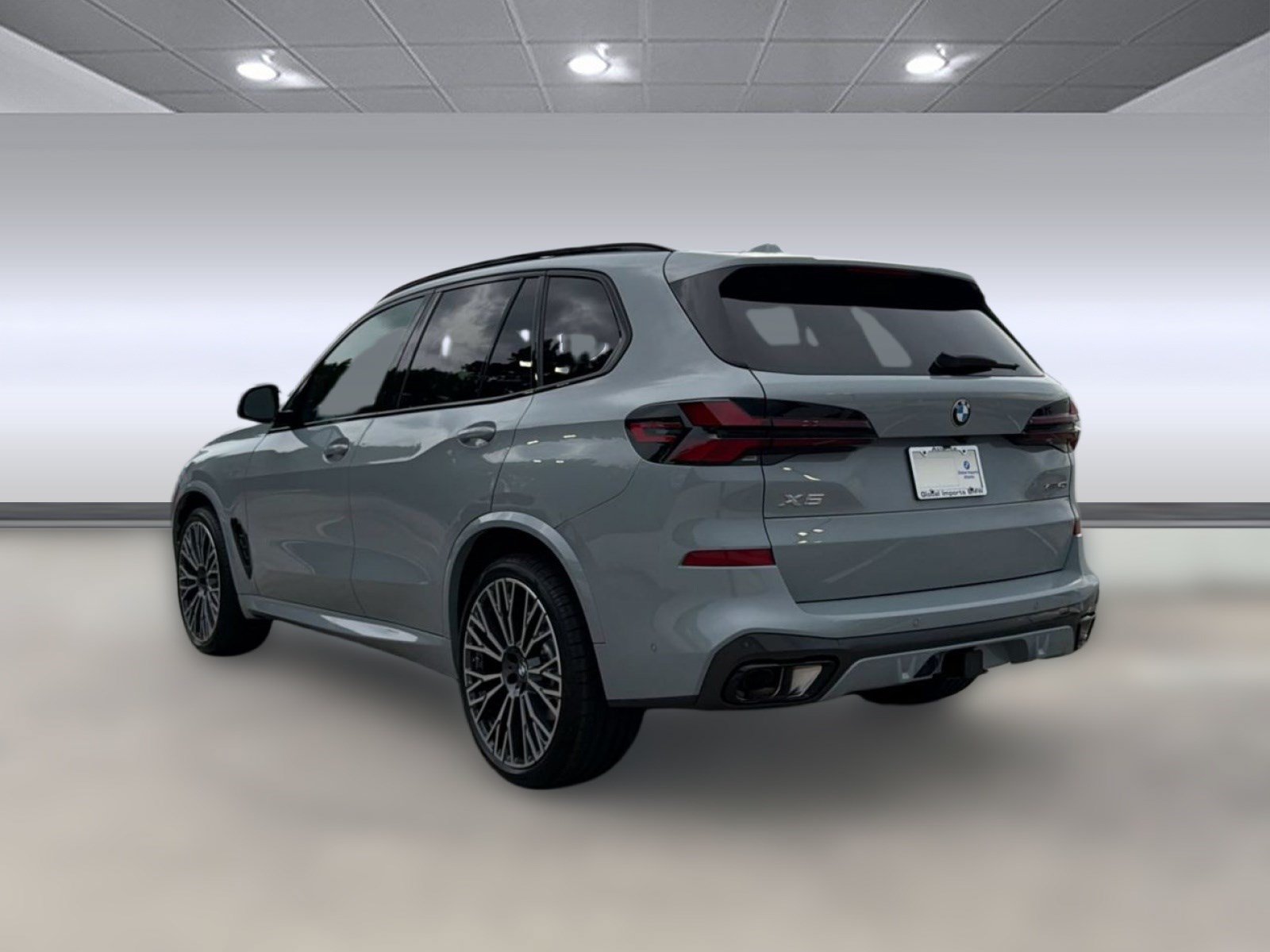 New 2026 BMW X5 xDrive40i w/ M Sport Package AWD/4WD image 3