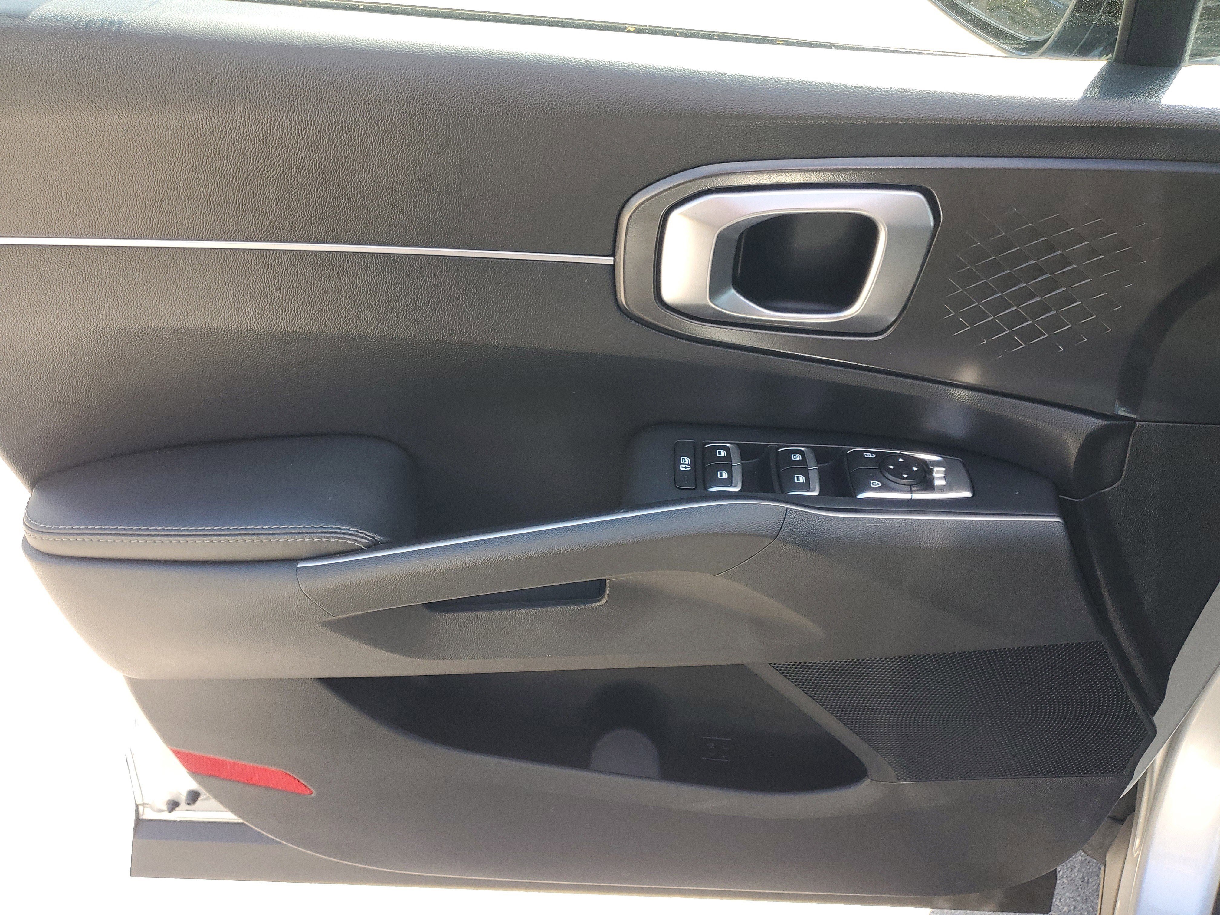 Used 2022 Kia Sorento S image 19