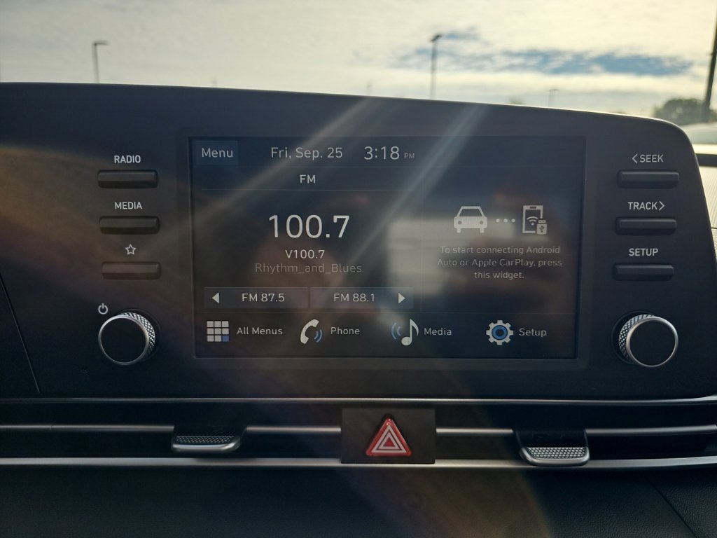 New 2026 Hyundai Elantra SE FWD image 18