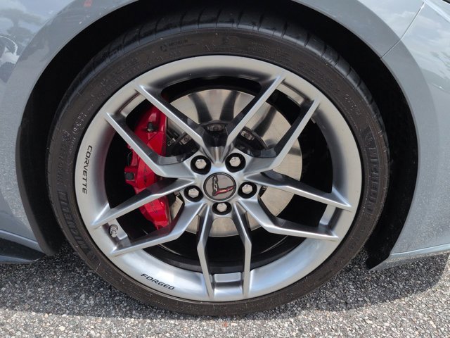 Used 2025 Chevrolet Corvette Z06 RWD image 11