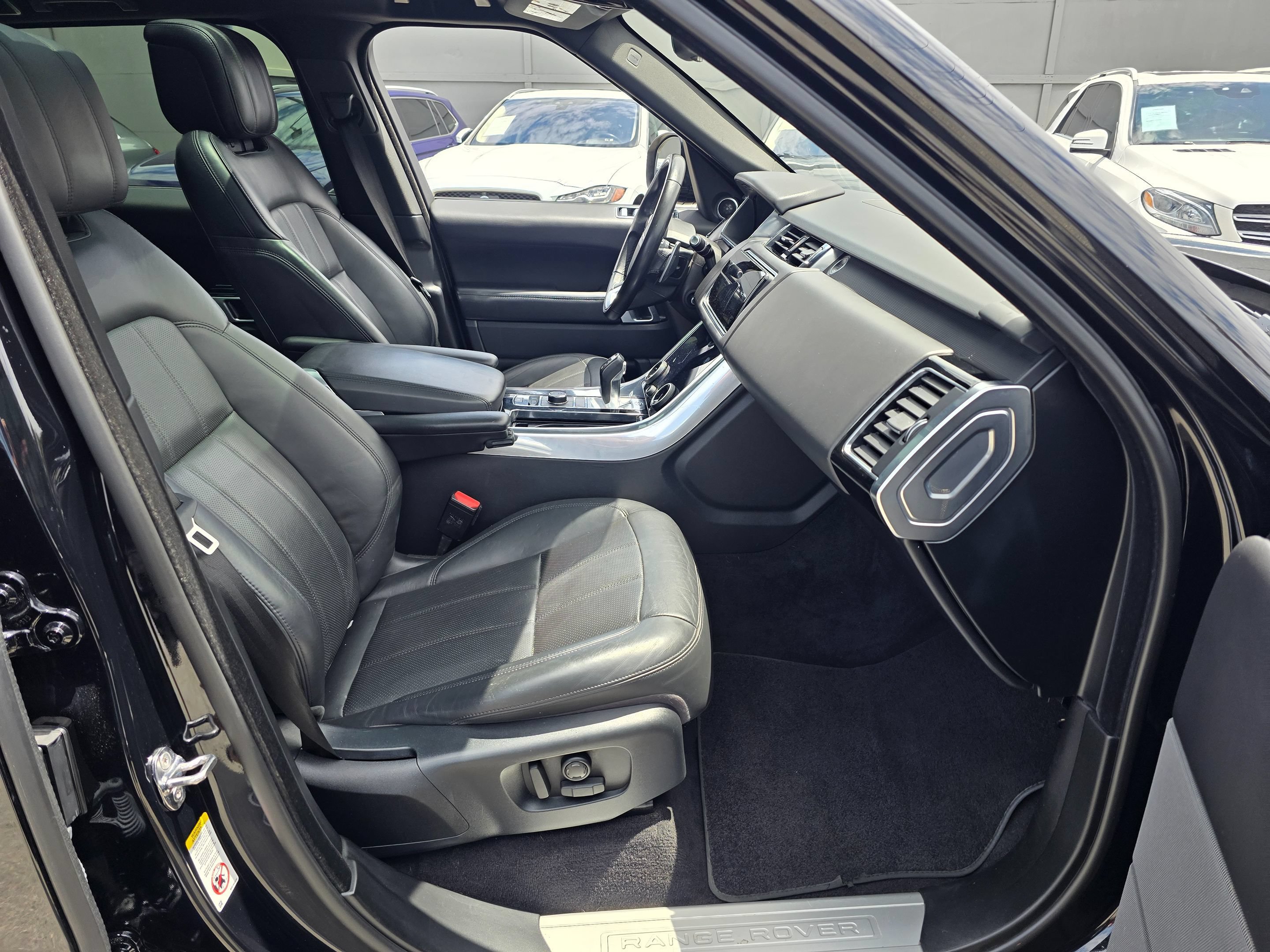 Used 2020 Land Rover Range Rover Sport HSE Dynamic AWD/4WD image 9