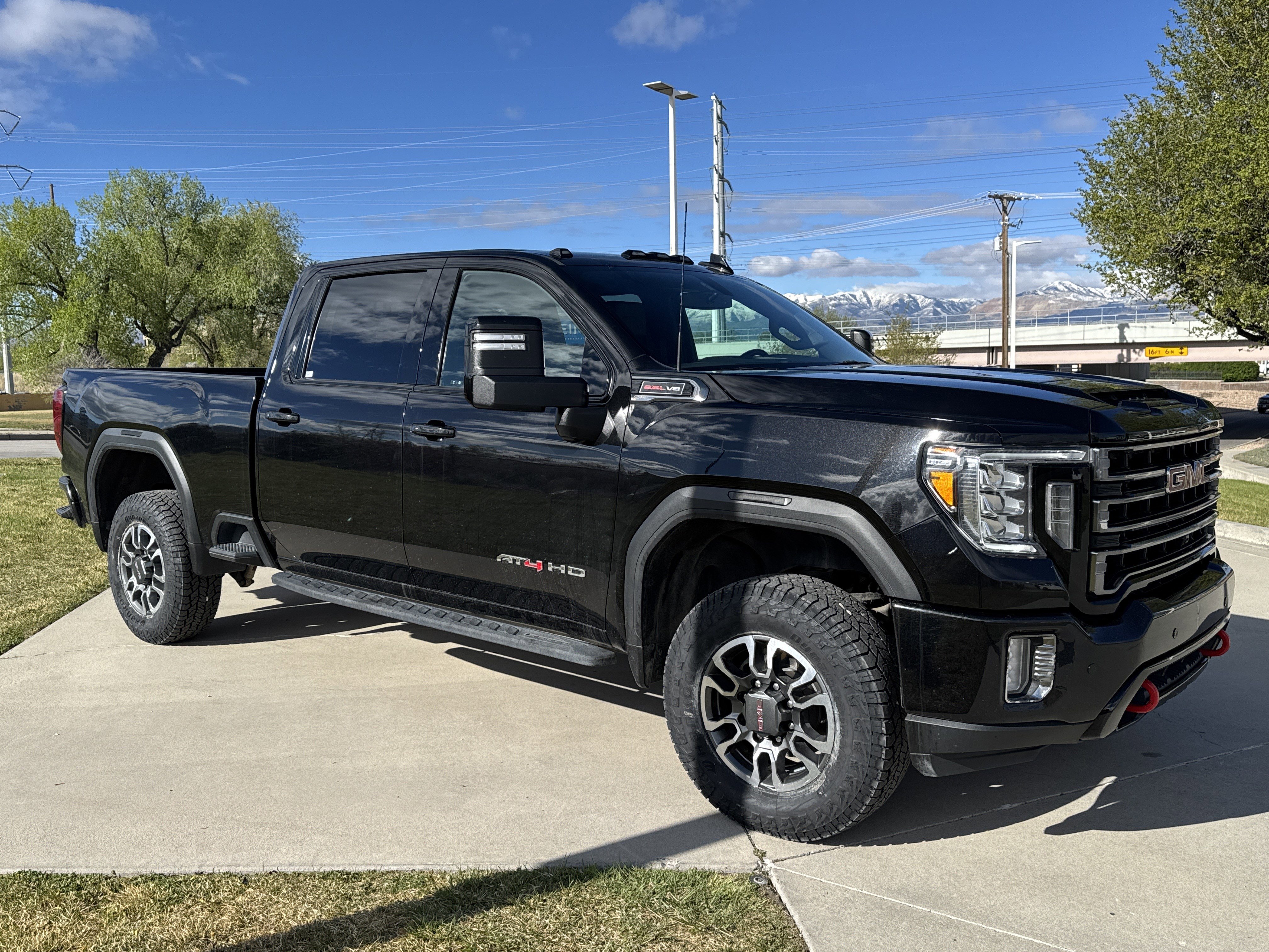 Used 2022 GMC Sierra 2500 AT4 w/ AT4 Preferred Package AWD/4WD image 7