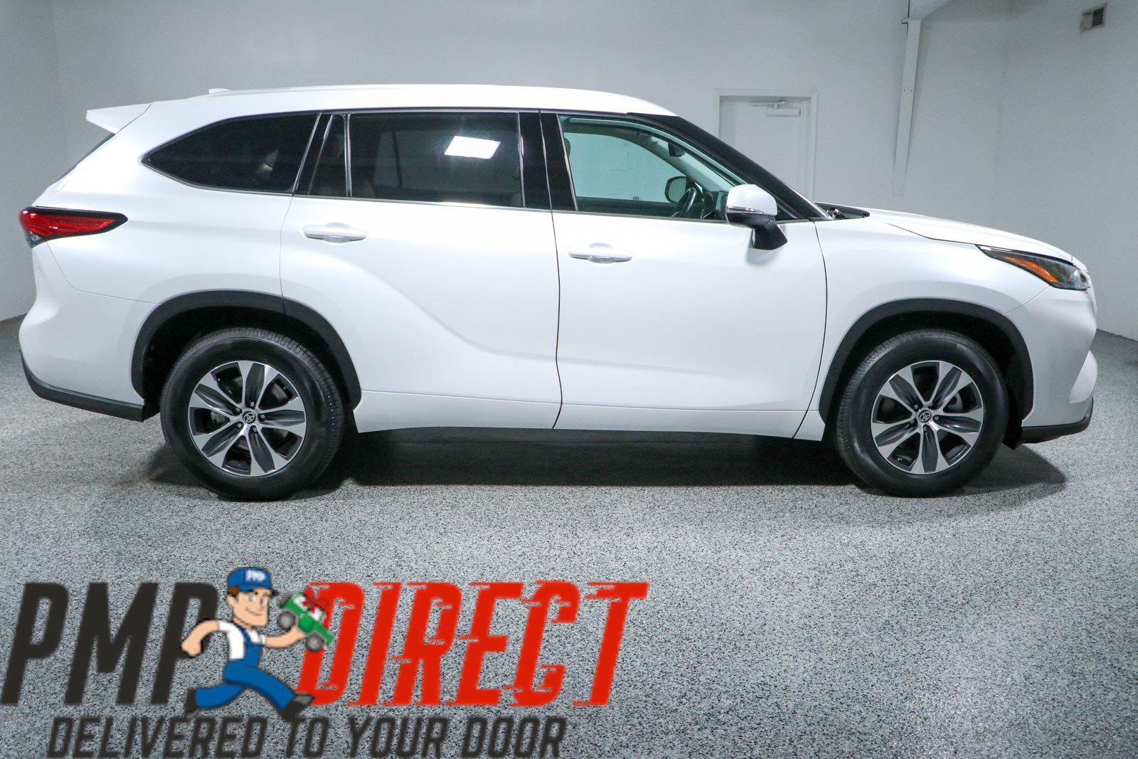Used 2022 Toyota Highlander XLE FWD image 6