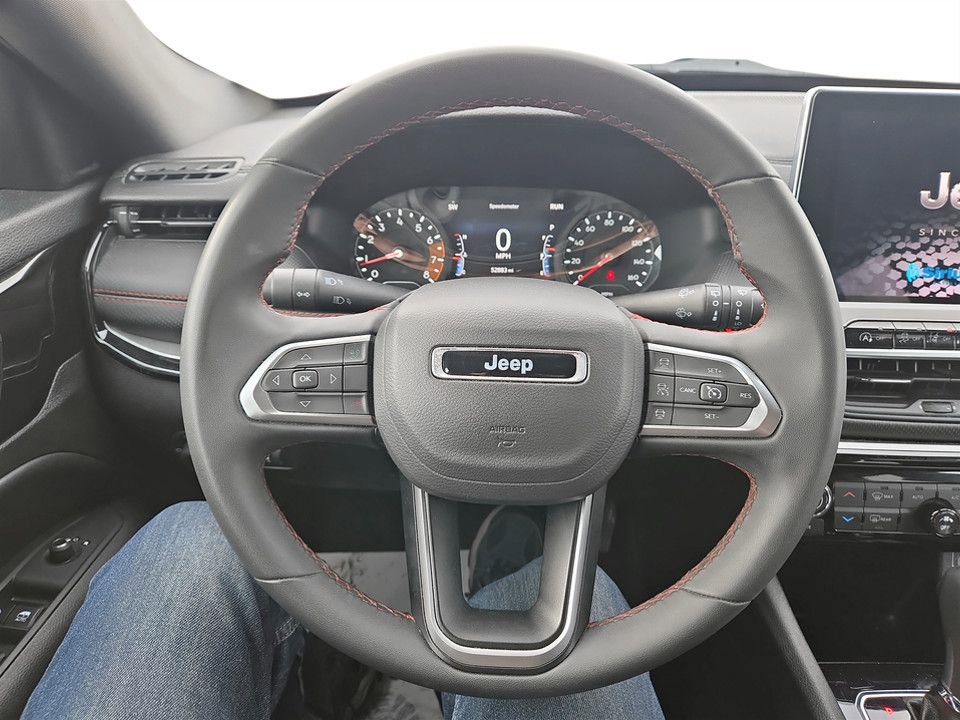 Used 2024 Jeep Compass Trailhawk image 14