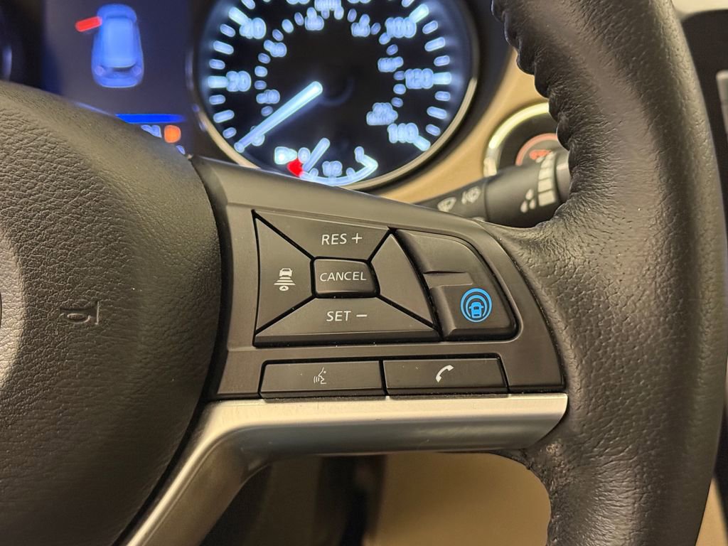 Used 2019 Nissan Rogue SV w/ Premium Package FWD image 29