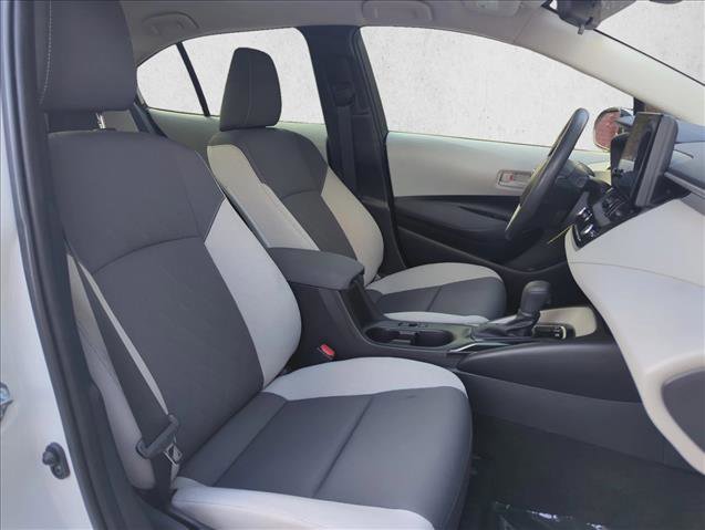 Used 2025 Toyota Corolla LE image 24