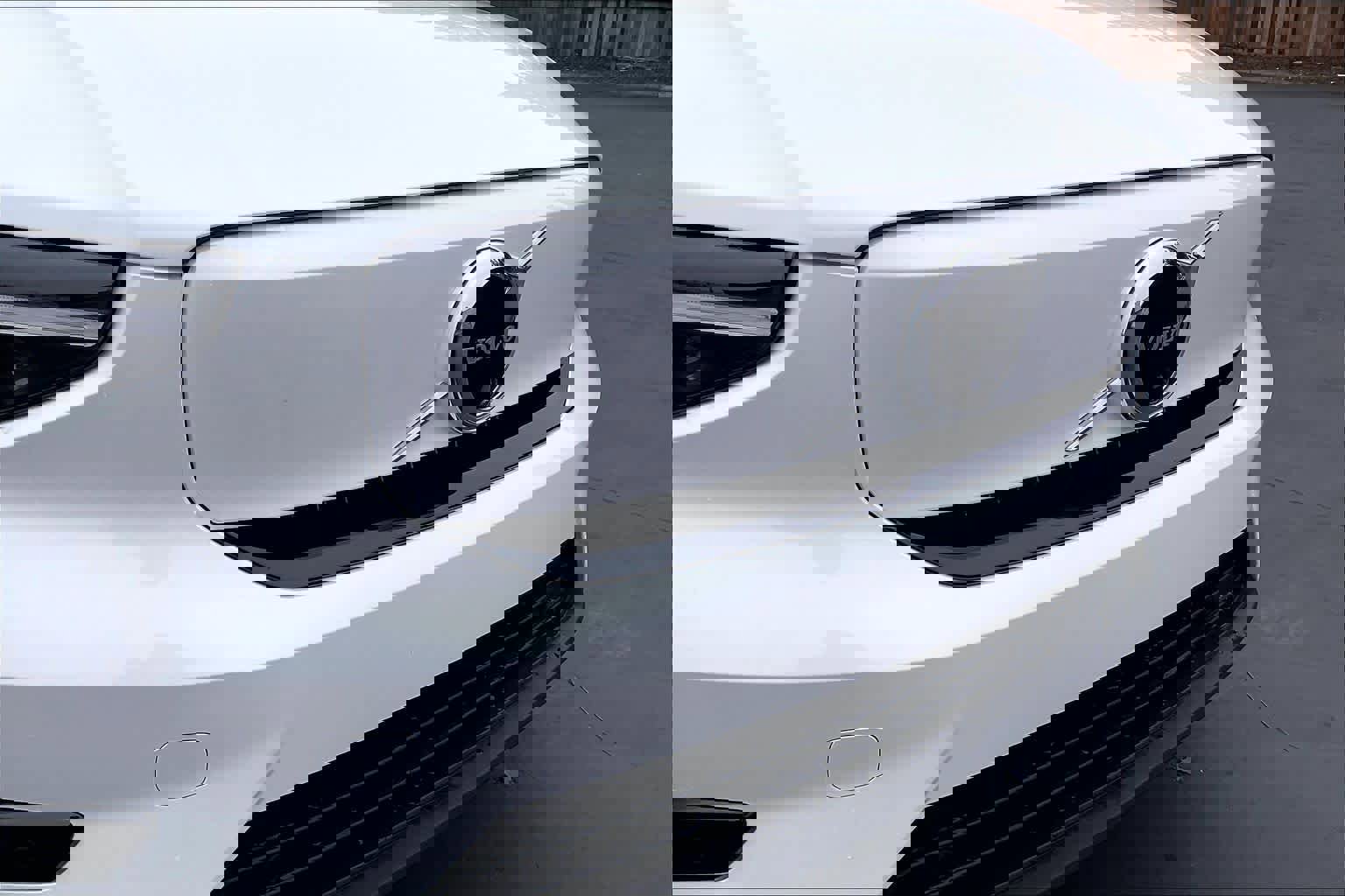 New 2026 Volvo EX40 Plus w/ Climate Package image 34