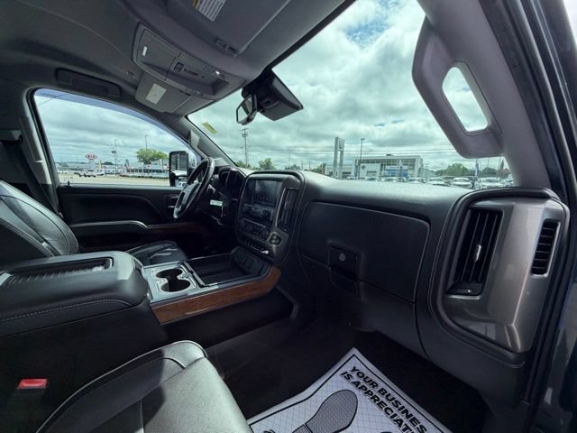 Used 2018 Chevrolet Silverado 2500 High Country w/ Duramax Plus Package AWD/4WD image 15