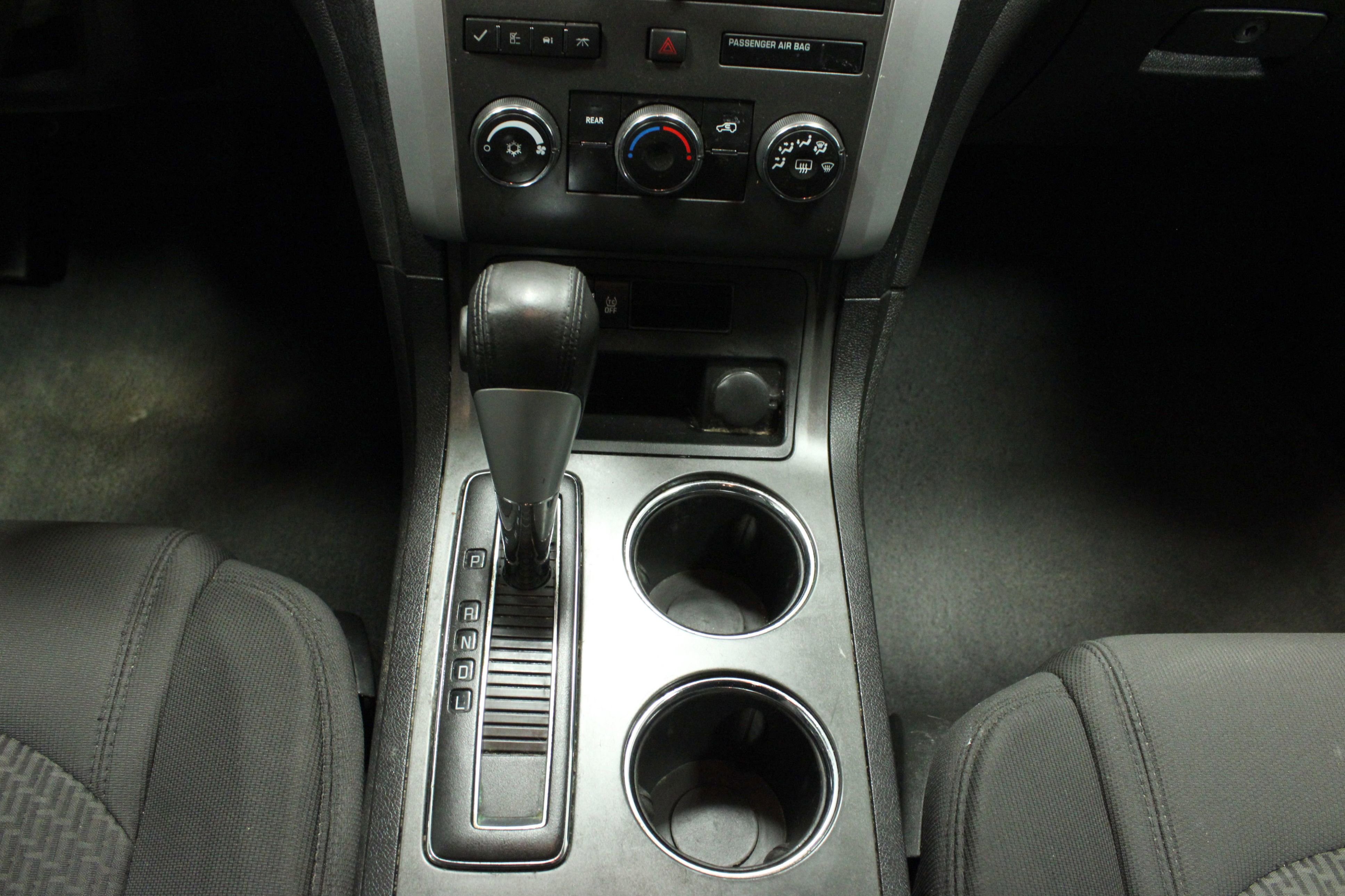 Used 2012 Chevrolet Traverse LT FWD image 19