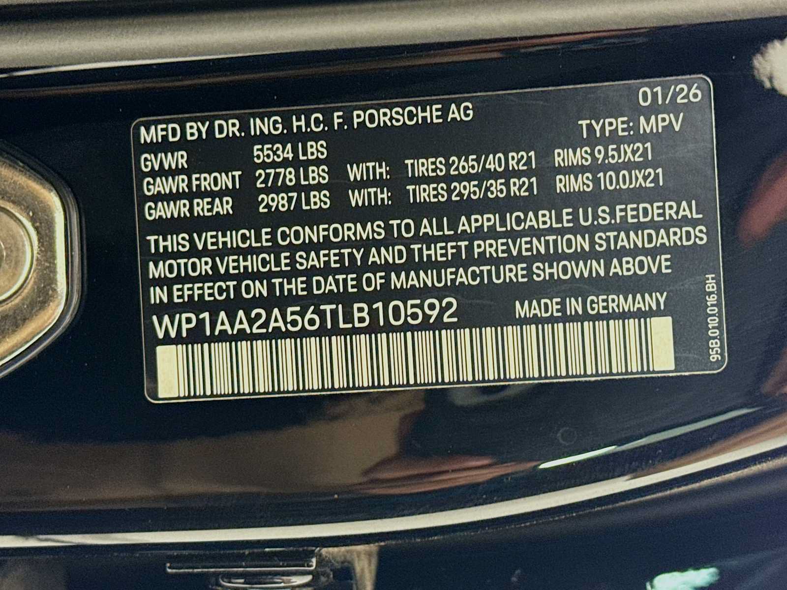 New 2026 Porsche Macan AWD/4WD image 33