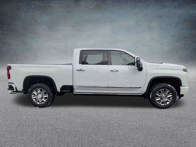 New 2026 Chevrolet Silverado 3500 High Country w/ High Country Premium Package AWD/4WD image 3
