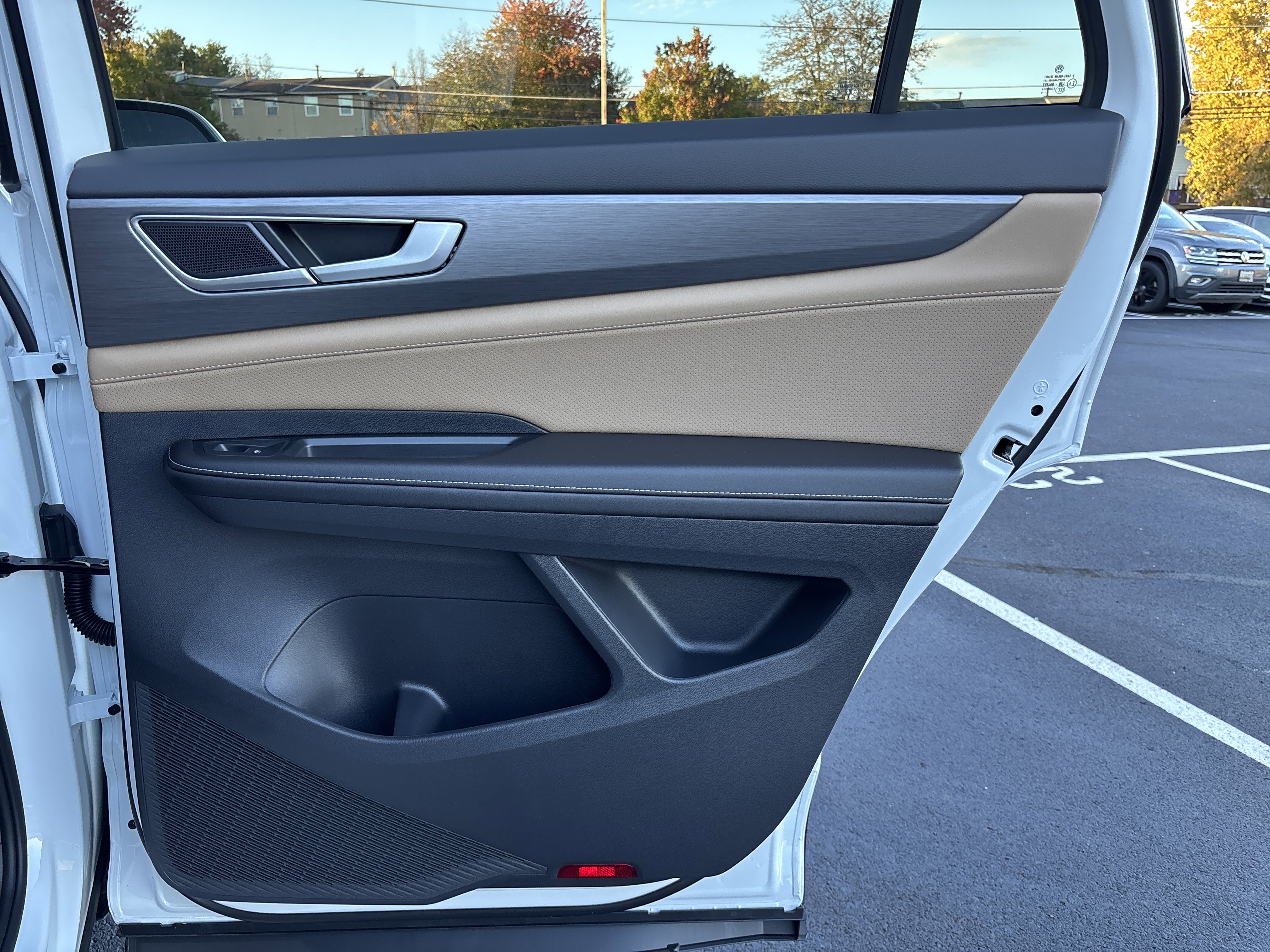 New 2026 Volkswagen Atlas Cross Sport SE image 33