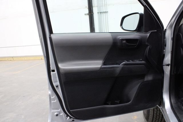 Used 2023 Toyota Tacoma SR AWD/4WD image 41