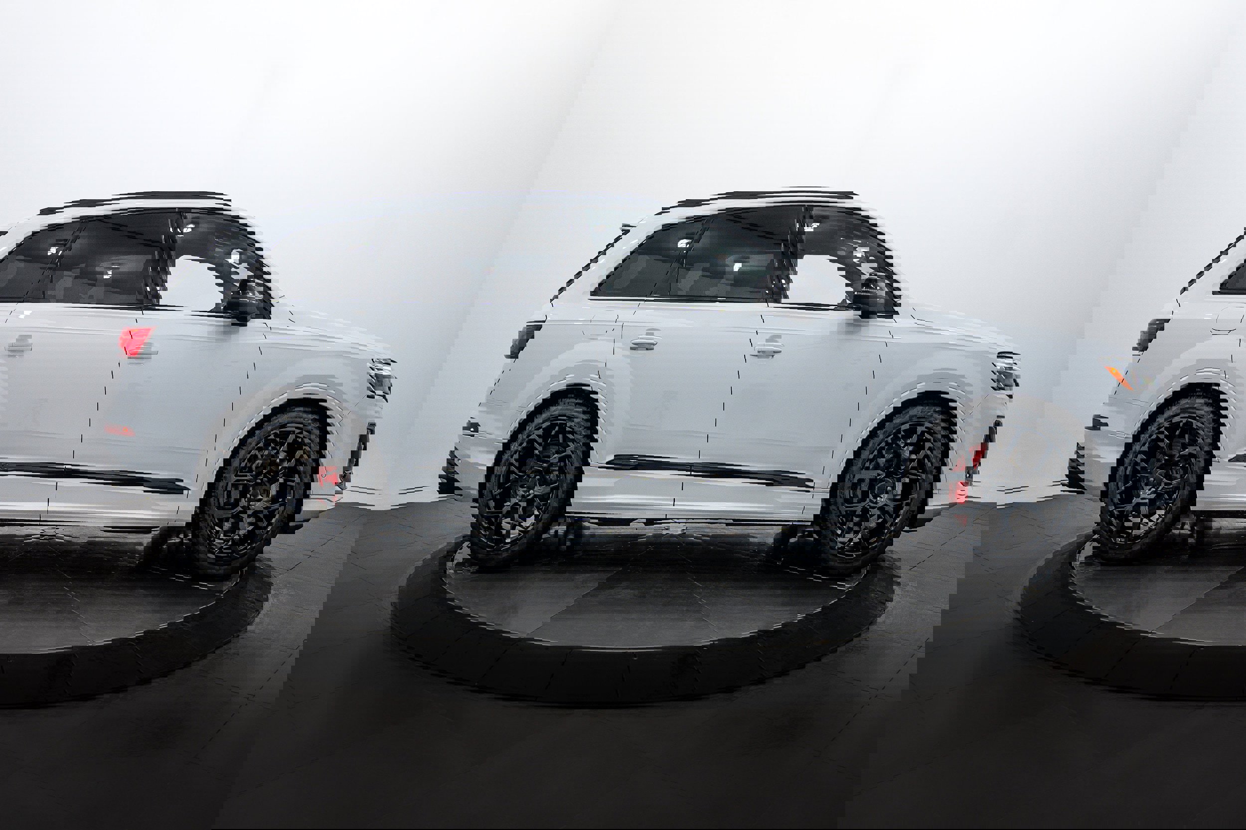 New 2026 Audi SQ7 Prestige image 3