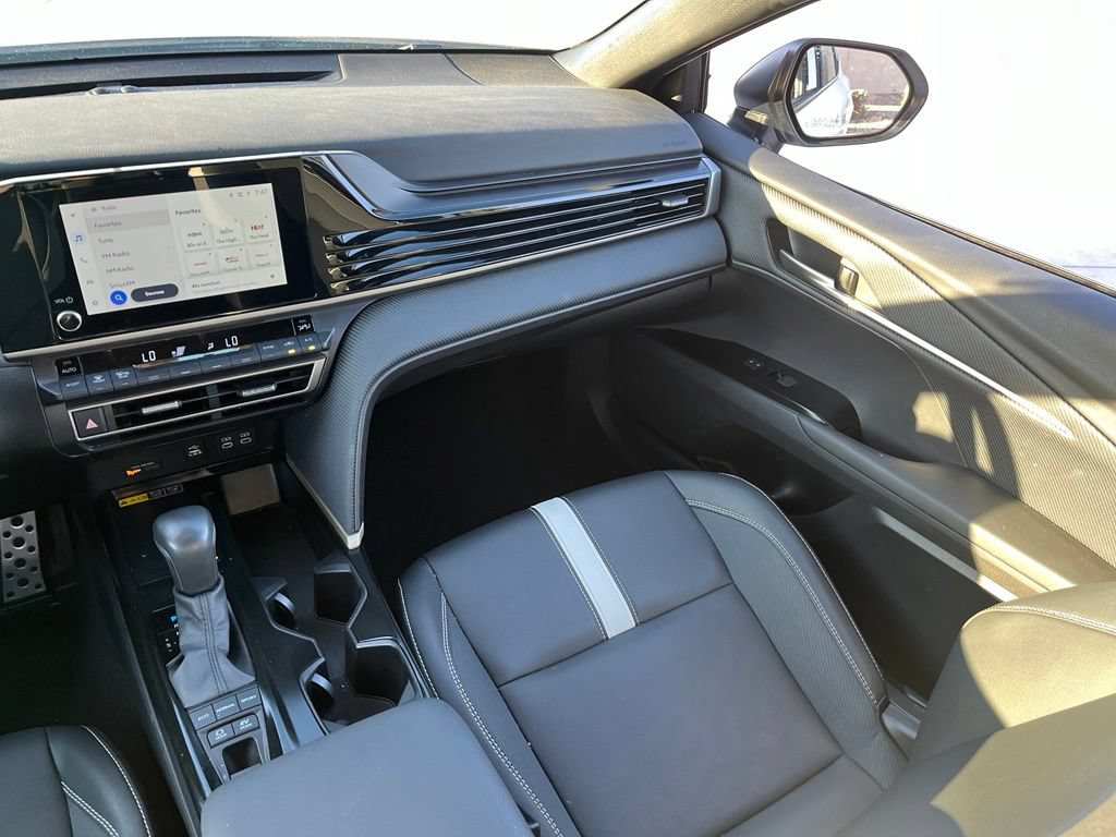 Used 2025 Toyota Camry SE FWD image 8