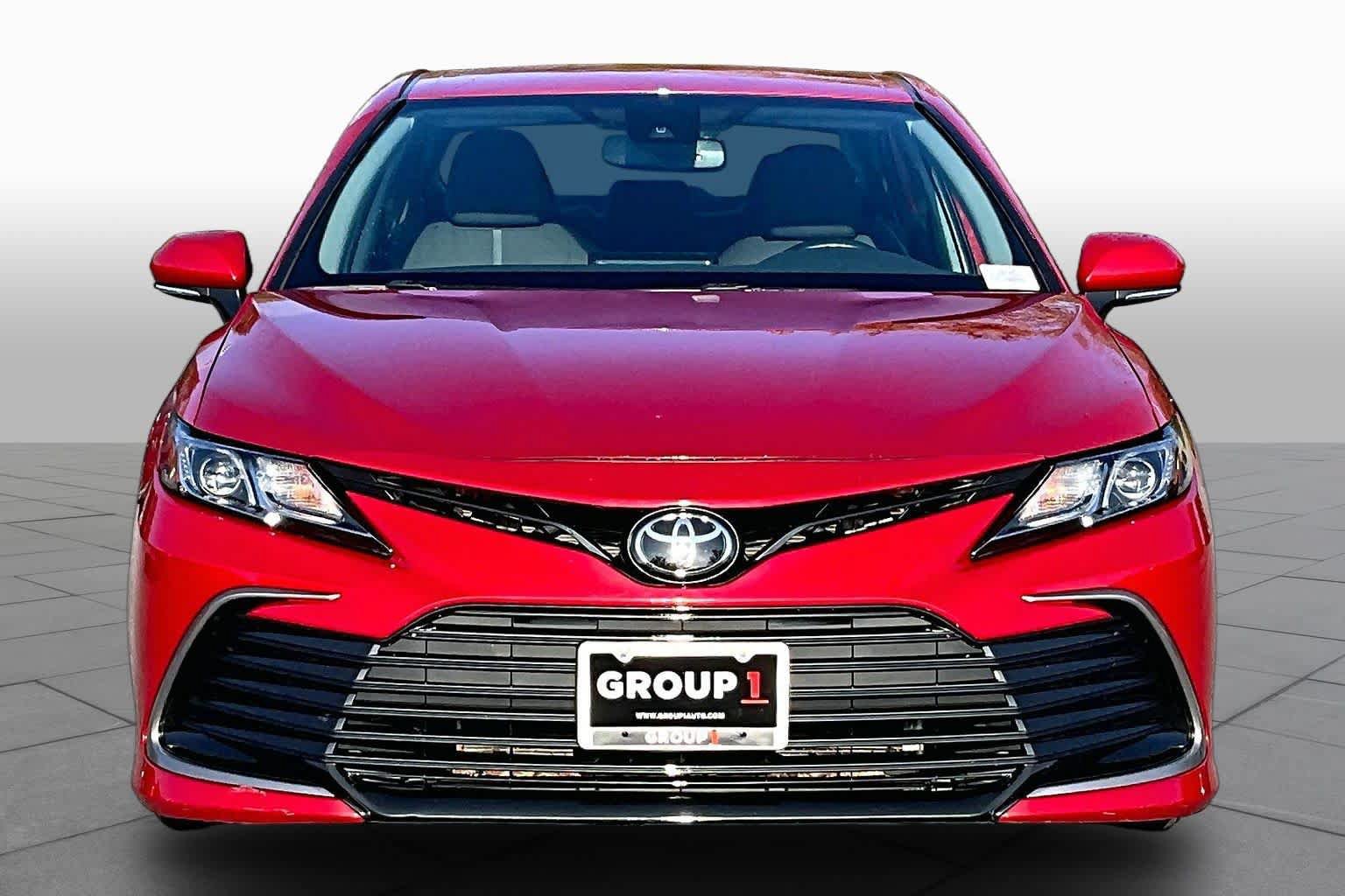 Used 2023 Toyota Camry LE w/ Convenience Package FWD image 3
