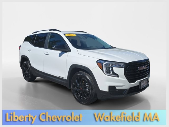 Used 2023 GMC Terrain SLE w/ Driver Convenience Package AWD/4WD image 1