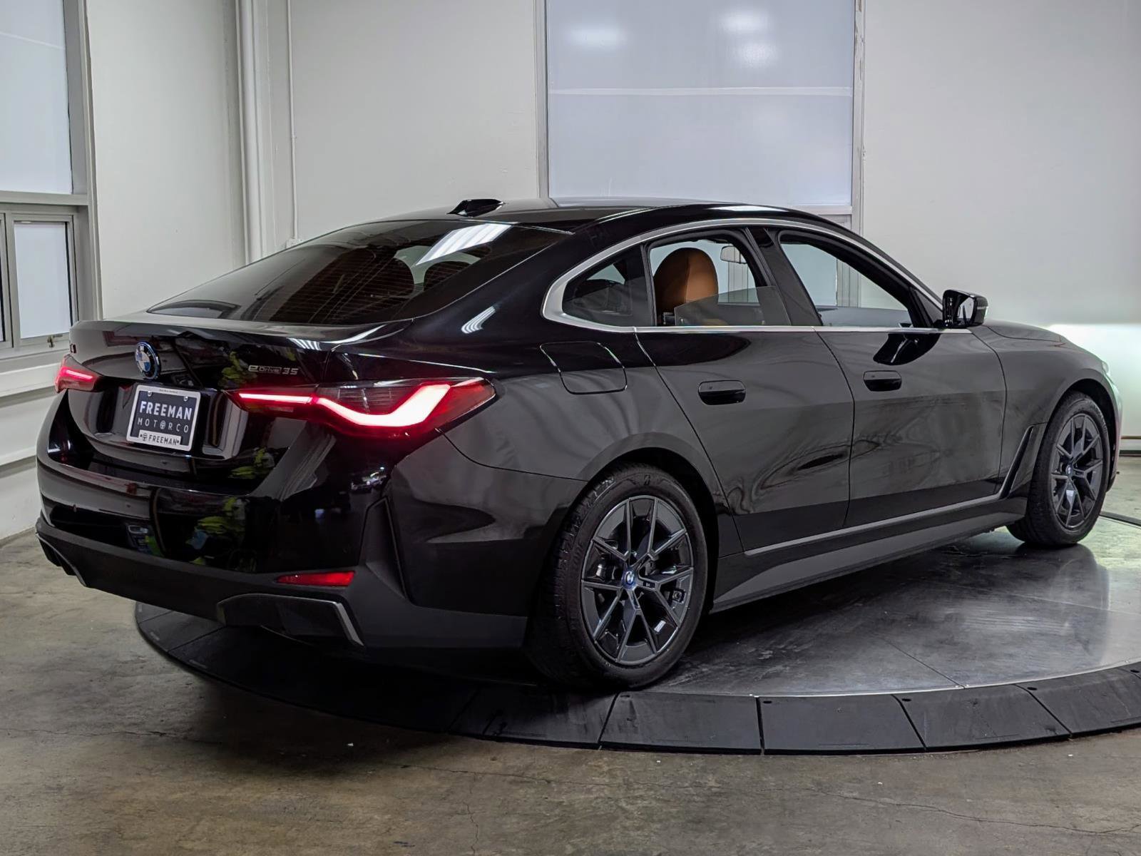 Used 2024 BMW i4 eDrive35 w/ Premium Package image 8