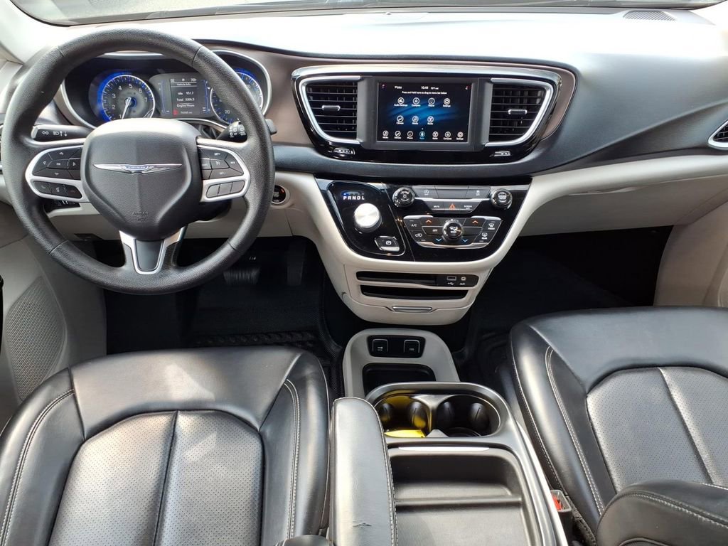 Used 2020 Chrysler Voyager Lxi FWD image 13