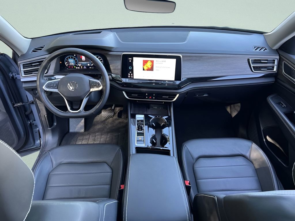 Certified 2025 Volkswagen Atlas SEL image 21