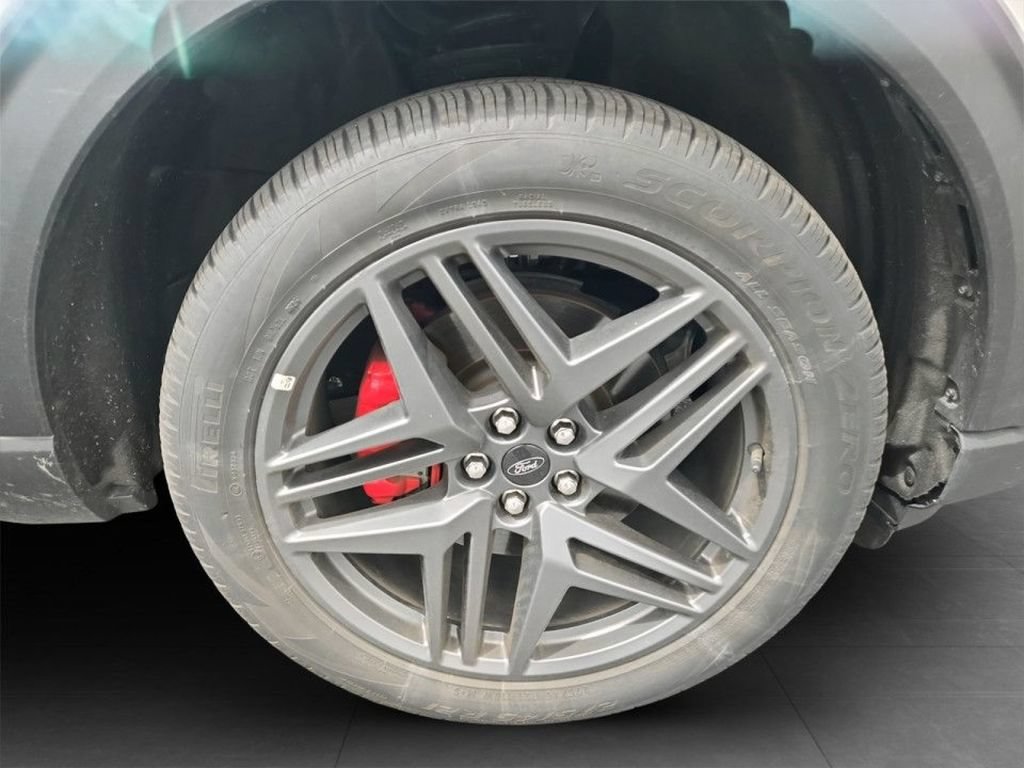 Used 2025 Ford Explorer ST-Line w/ ST-Line Street Pack AWD/4WD image 35