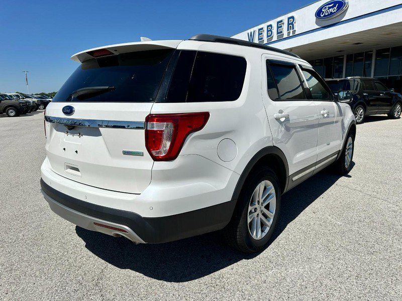 Used 2016 Ford Explorer XLT w/ Equipment Group 201A FWD image 6