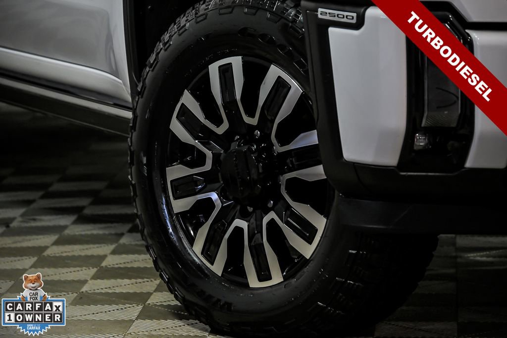 Used 2024 GMC Sierra 2500 Denali Ultimate w/ Max Trailering Package AWD/4WD image 3