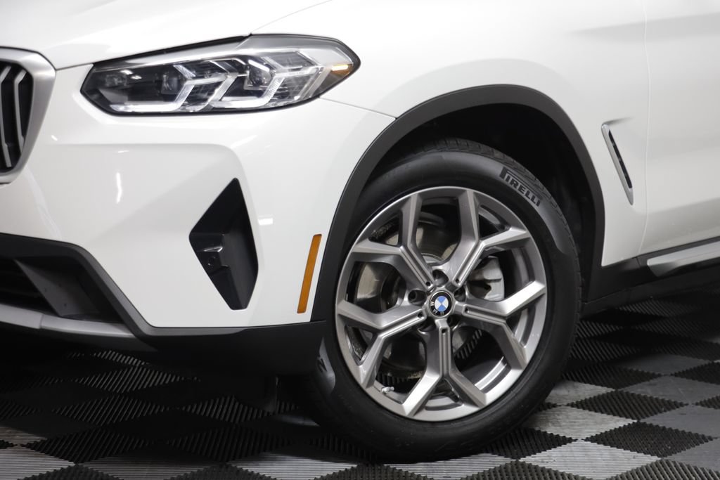Used 2023 BMW X3 xDrive30i w/ Convenience Package AWD/4WD image 3