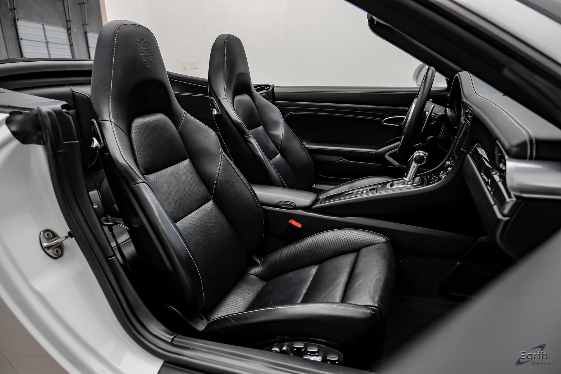Used 2016 Porsche 911 Turbo S AWD/4WD image 54