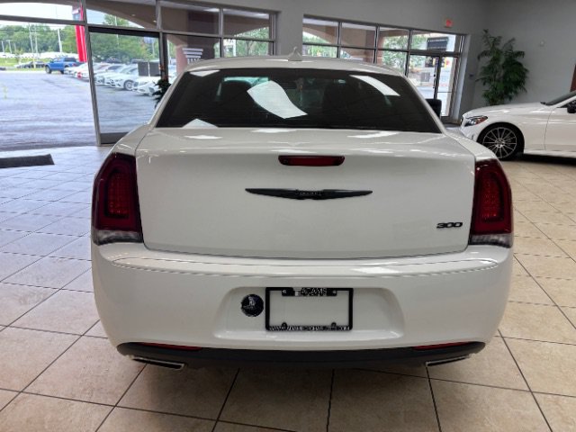 Used 2021 Chrysler 300 Touring w/ Sport Appearance Package RWD image 6