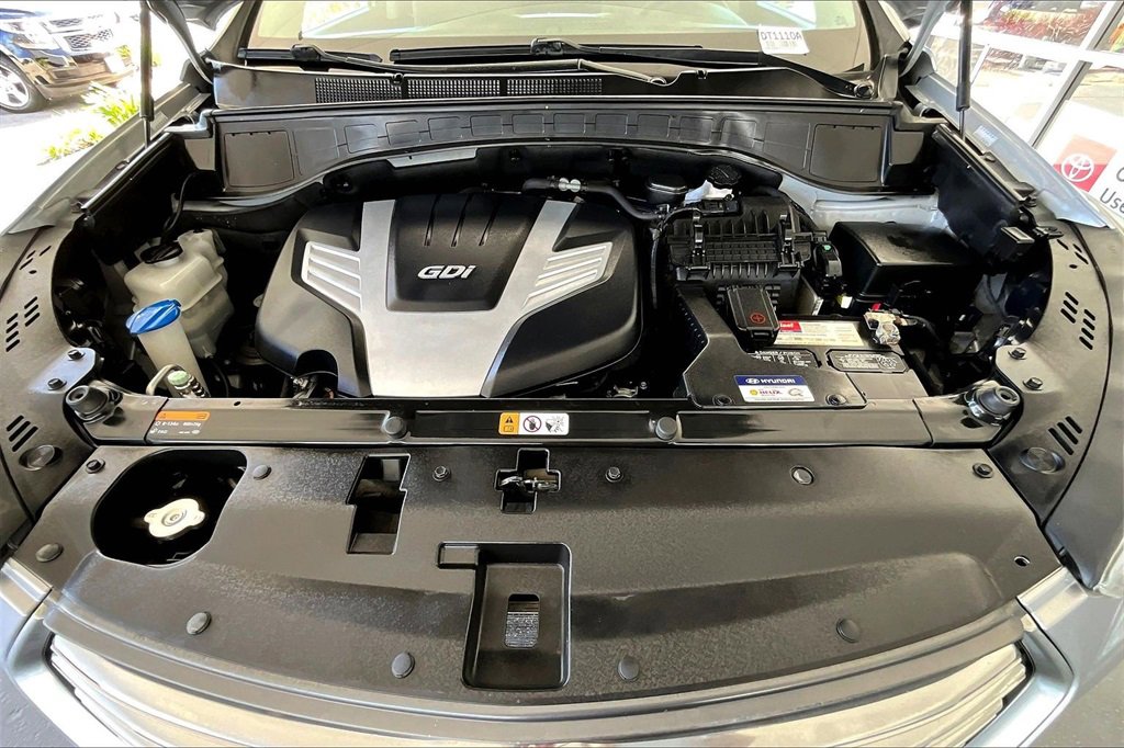 Used 2018 Hyundai Santa Fe SE w/ Cargo Package image 31