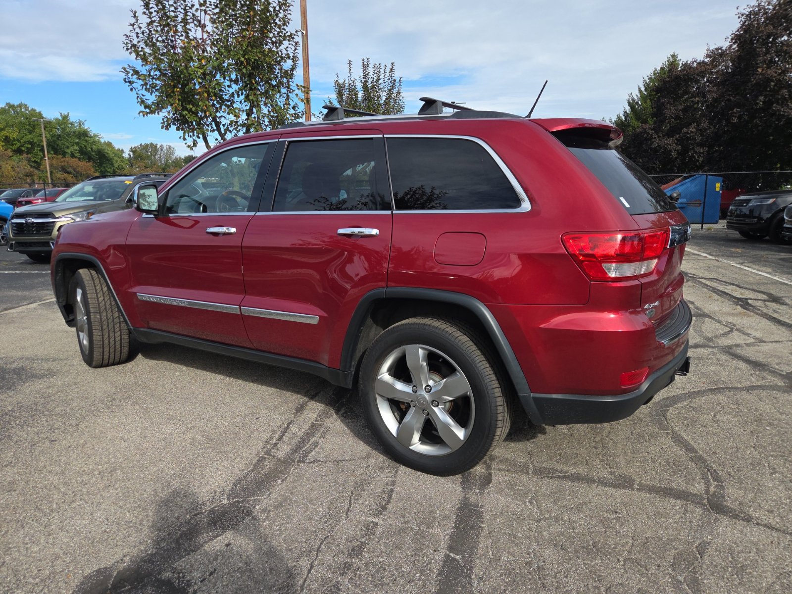Used 2013 Jeep Grand Cherokee Overland AWD/4WD image 12
