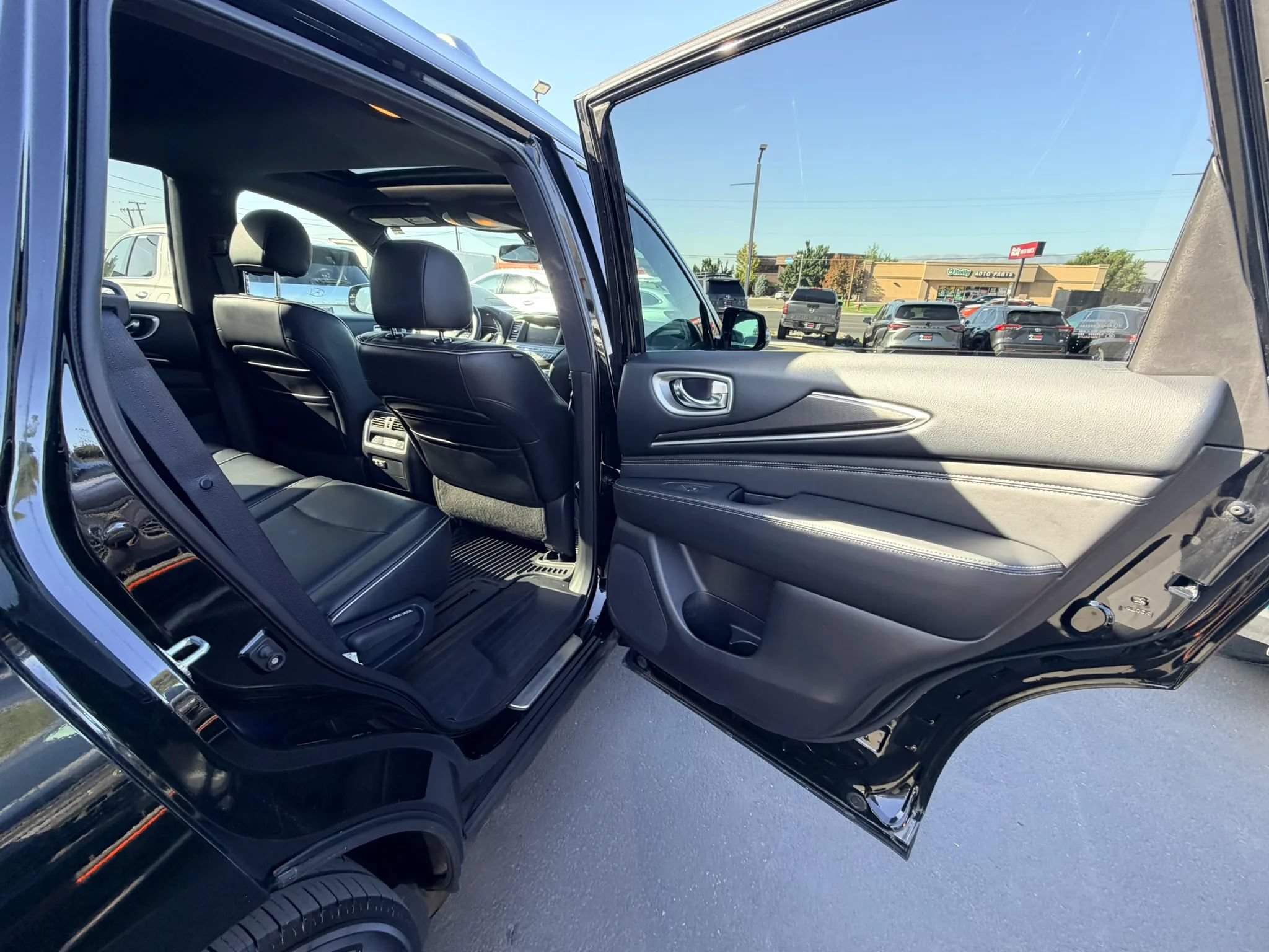 Used 2020 INFINITI QX60 Luxe w/ Edition 30 Essential Package AWD/4WD image 22