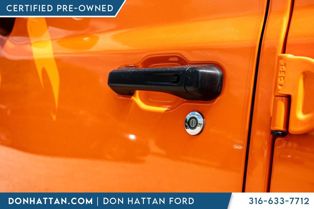 Used 2025 Jeep Wrangler Unlimited Rubicon w/ Convenience Group AWD/4WD image 31