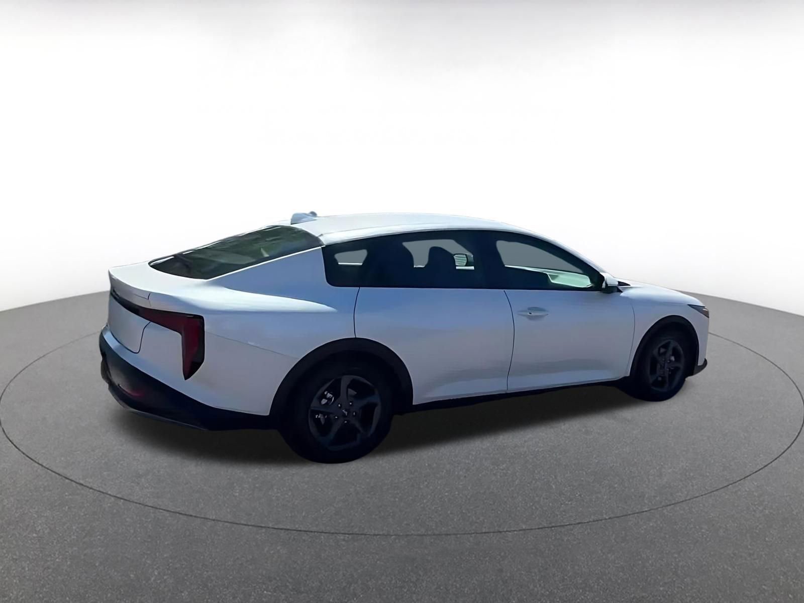 Used 2025 Kia K4 FWD image 14