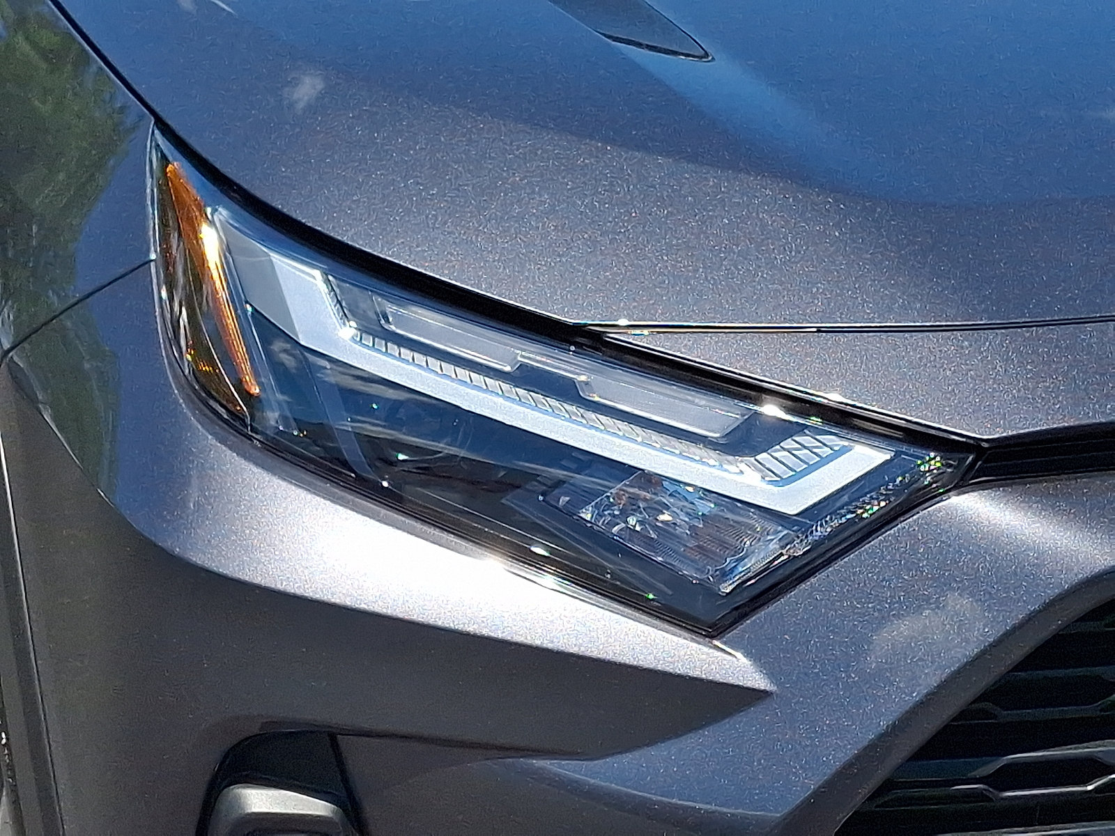 Used 2025 Toyota RAV4 XLE Premium w/ Weather Package AWD/4WD image 9