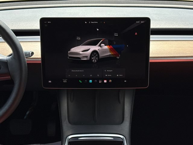 Used 2023 Tesla Model Y Long Range AWD/4WD image 18