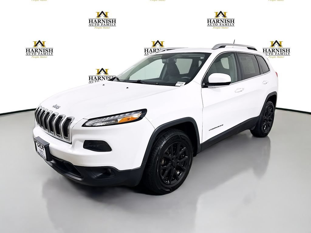 Used 2016 Jeep Cherokee Latitude w/ Comfort/Convenience Group AWD/4WD image 3