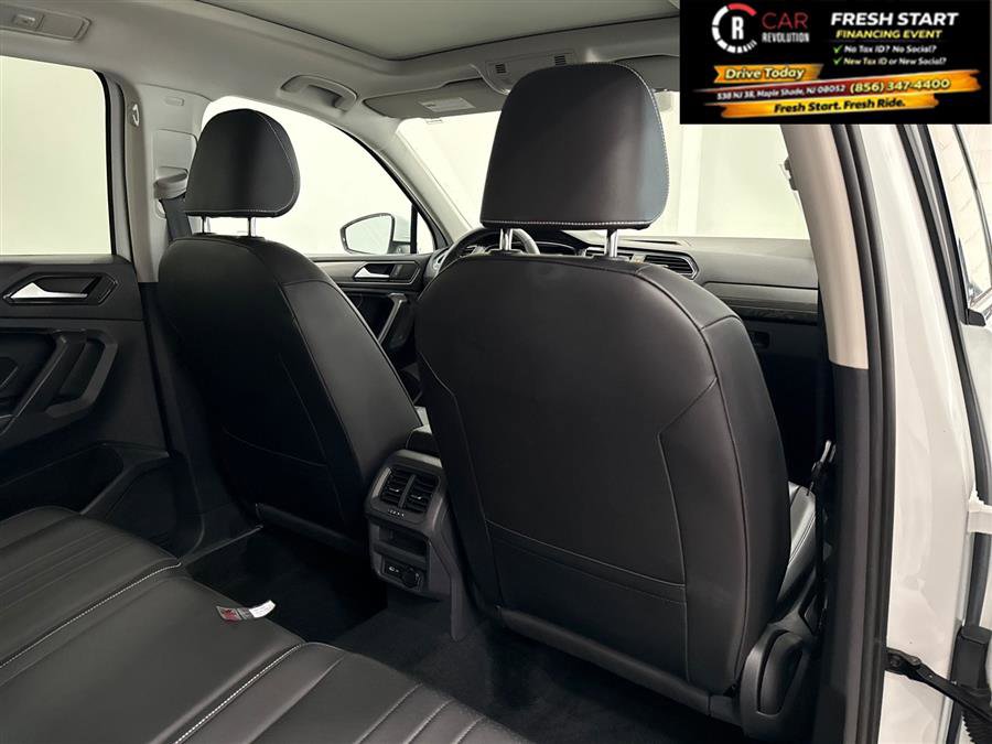 Used 2022 Volkswagen Tiguan SE image 68