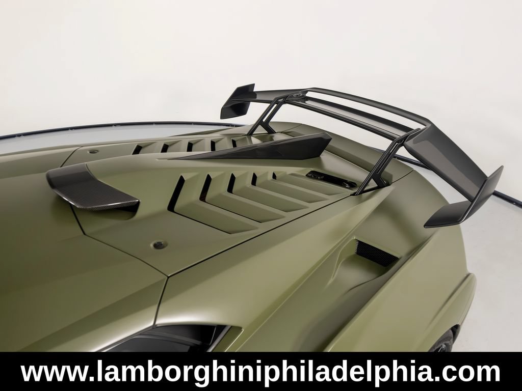 Used 2023 Lamborghini Huracan STO RWD image 44