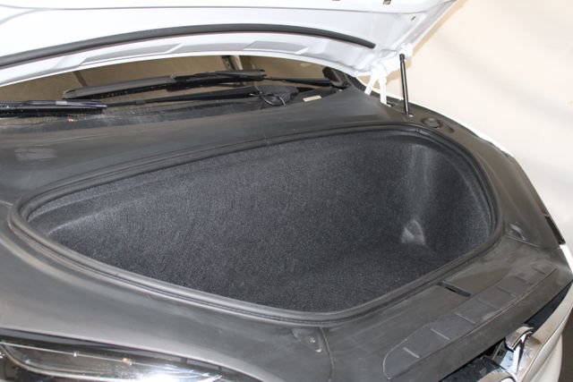 Used 2018 Tesla Model X 75D image 32