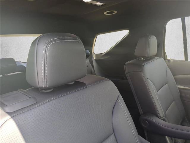 Used 2026 Chevrolet Traverse LT FWD image 19