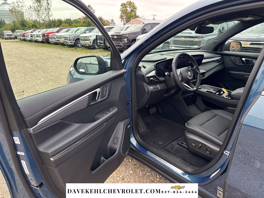 Used 2026 Buick Enclave Preferred AWD/4WD image 9