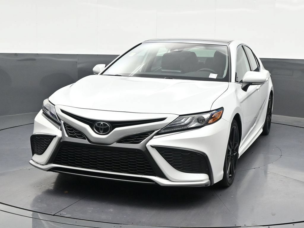 Used 2023 Toyota Camry XSE w/ Navigation Package FWD image 9