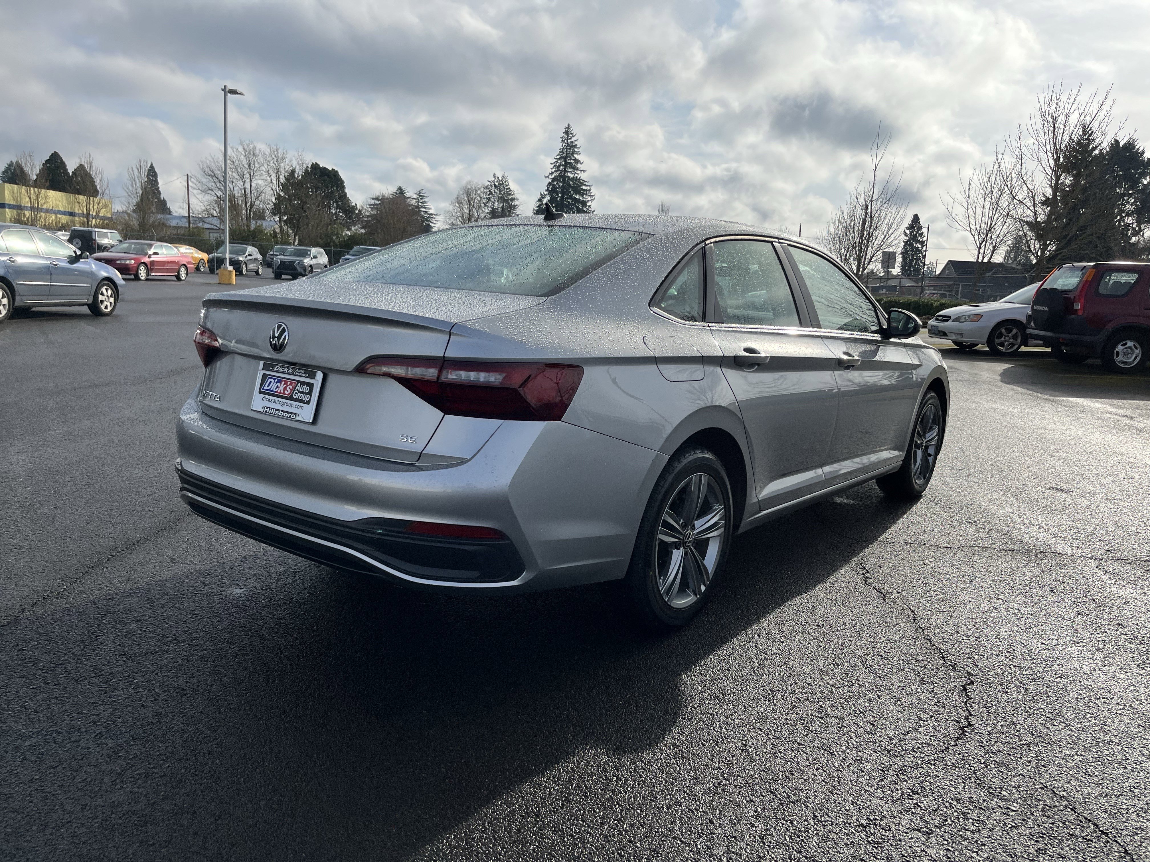 Used 2024 Volkswagen Jetta SE image 5