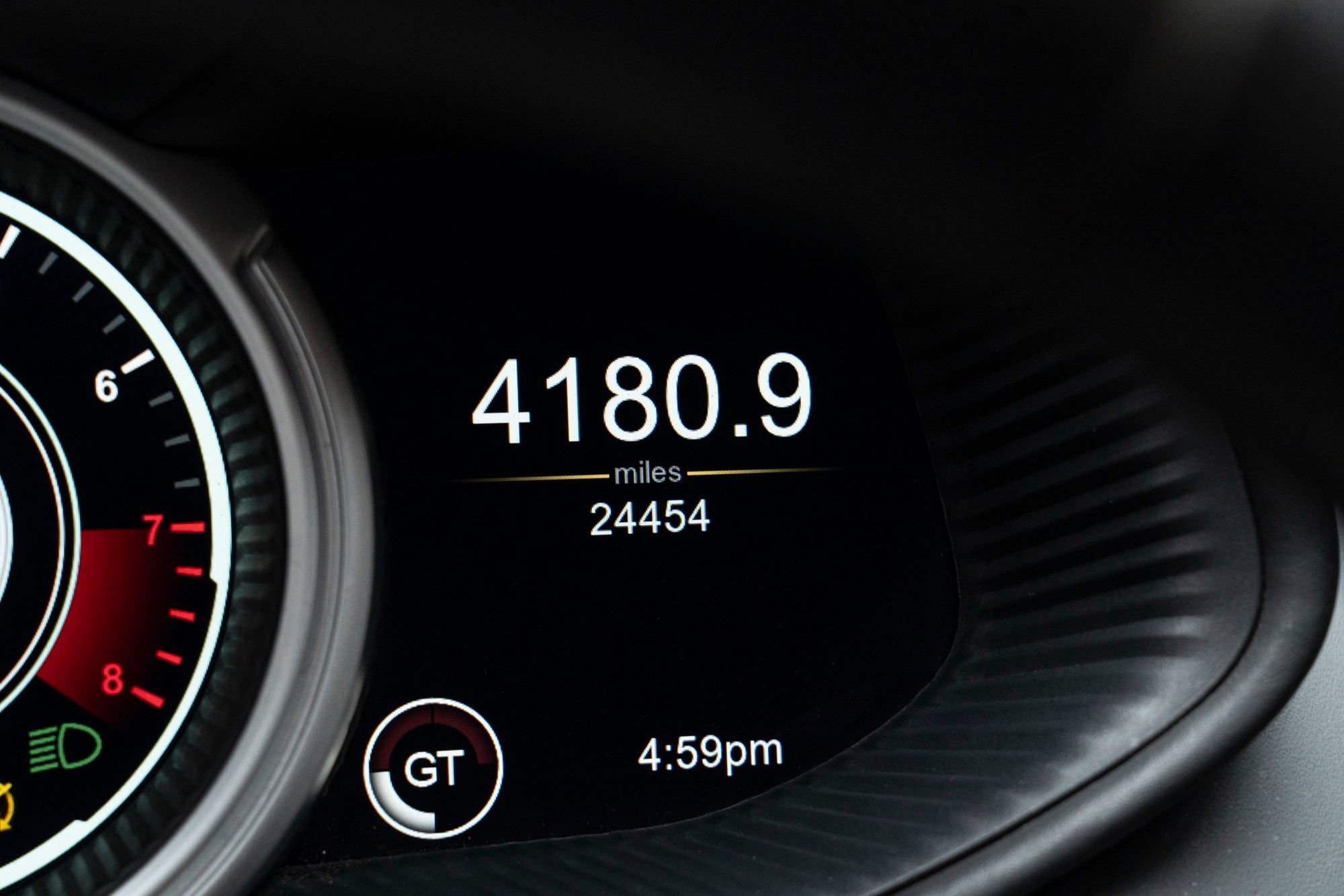Used 2020 Aston Martin DB11 Volante RWD image 24