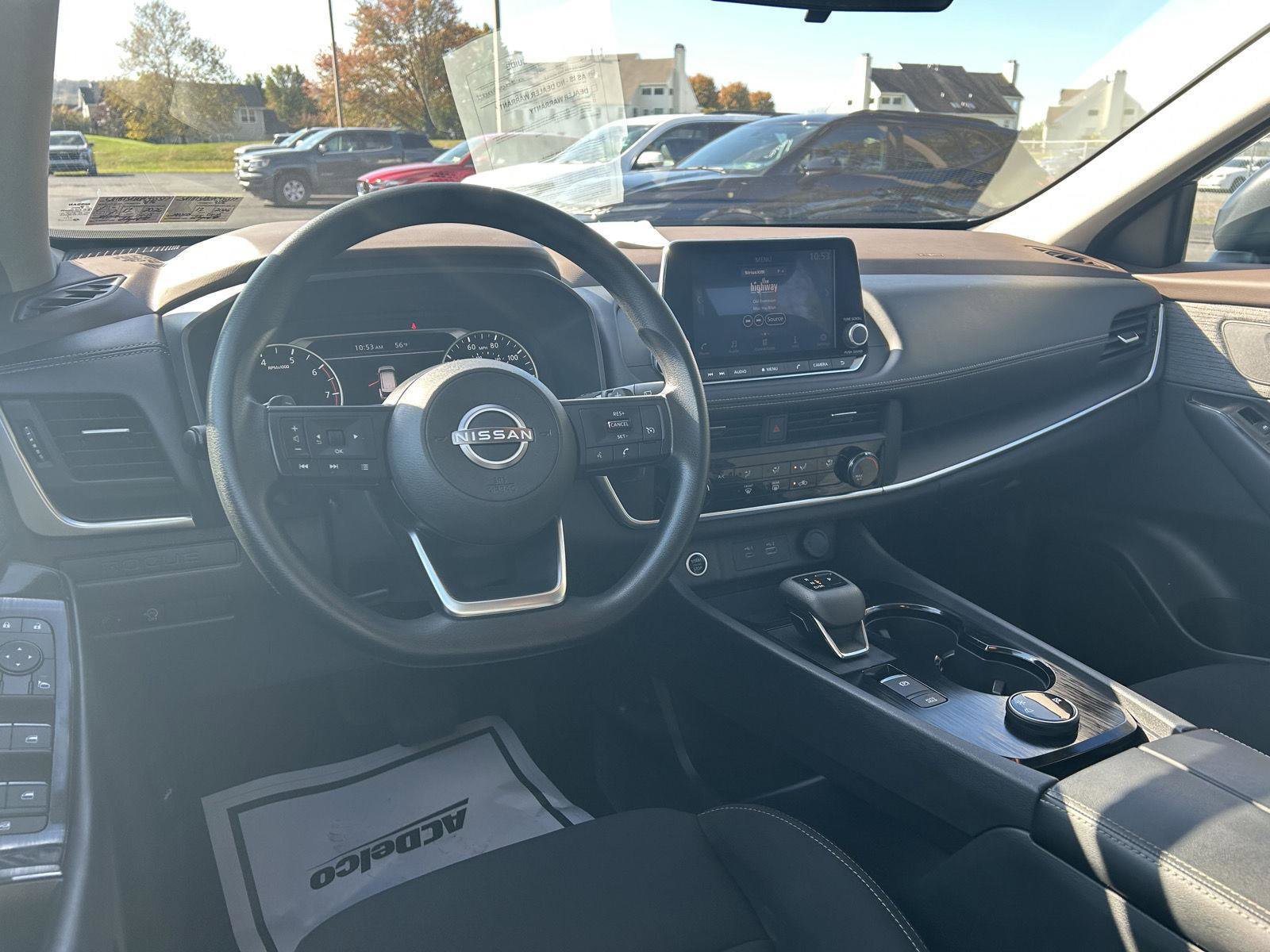 Used 2023 Nissan Rogue S image 13