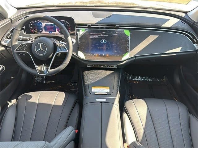 New 2026 Mercedes-Benz E 350 4MATIC Sedan image 10