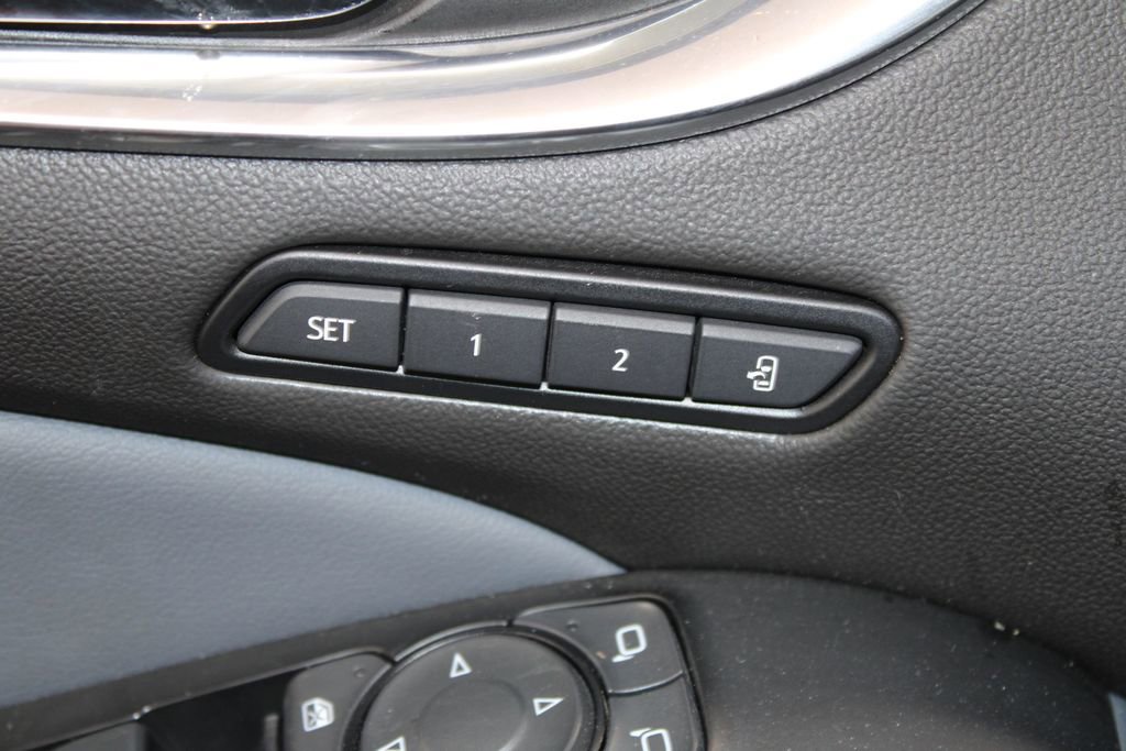 Used 2024 Buick Enclave Premium image 42